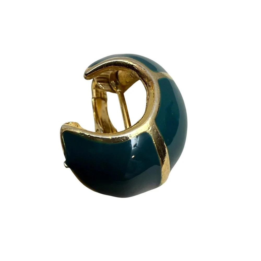 Vintage Gold Tone Enamel Emerald Green Clip On Earrings Oval Hoop Lightweight